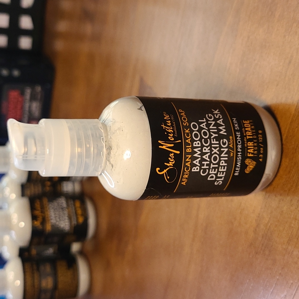 Shea Moisture African Black Soap Bamboo Charcoal Detox Sleeping Mask